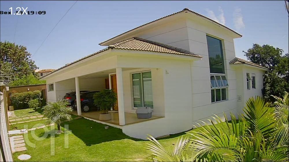 Casa à venda com 4 quartos, 300m² - Foto 1