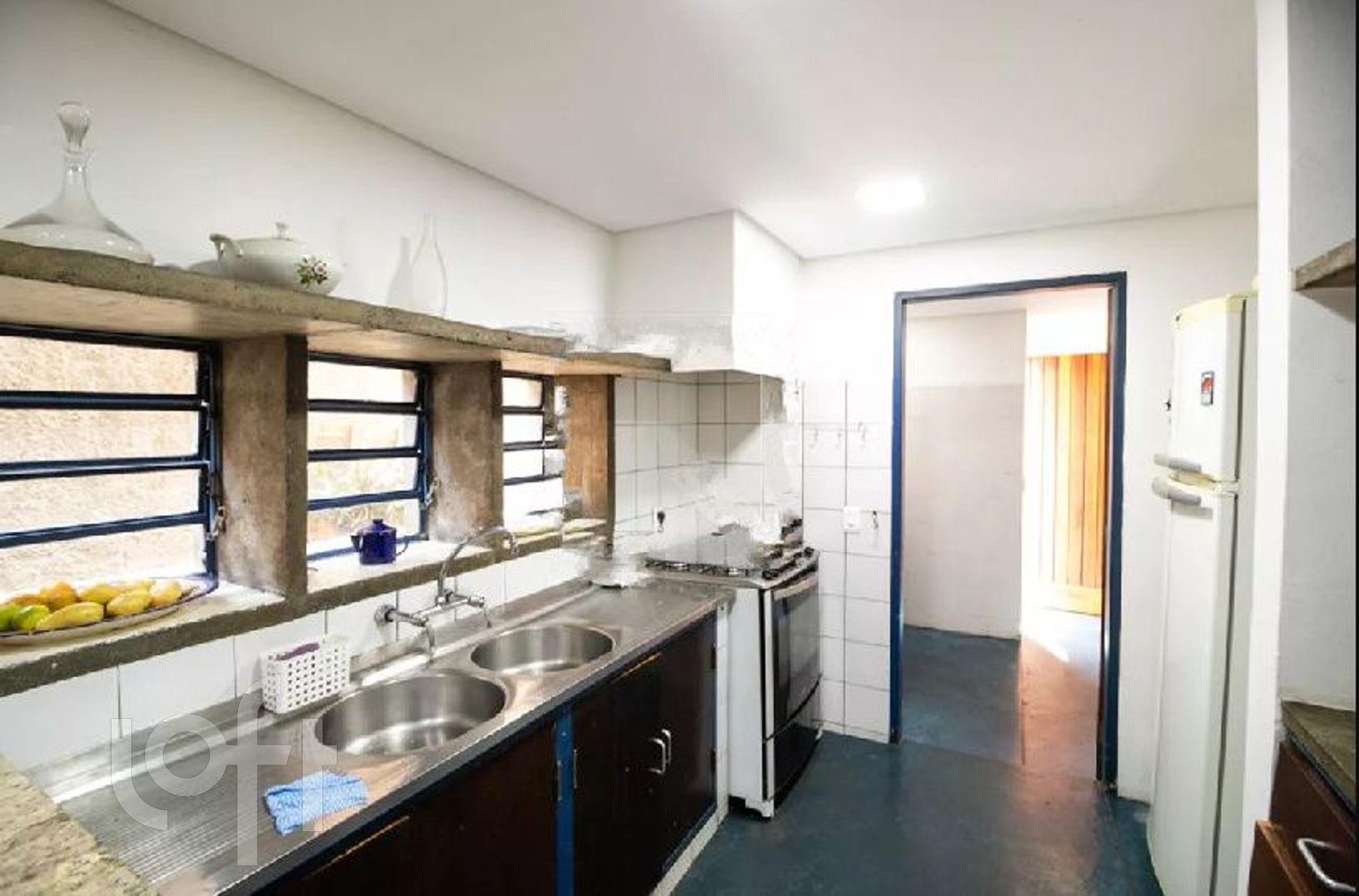 Casa à venda com 3 quartos, 200m² - Foto 4