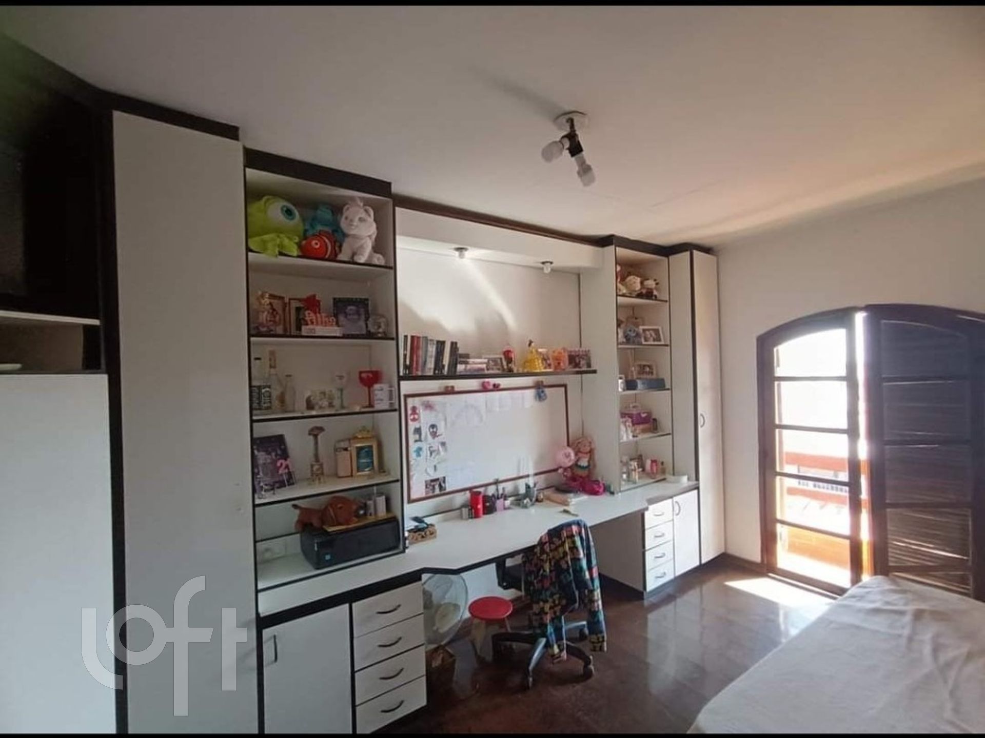 Casa à venda com 4 quartos, 300m² - Foto 15