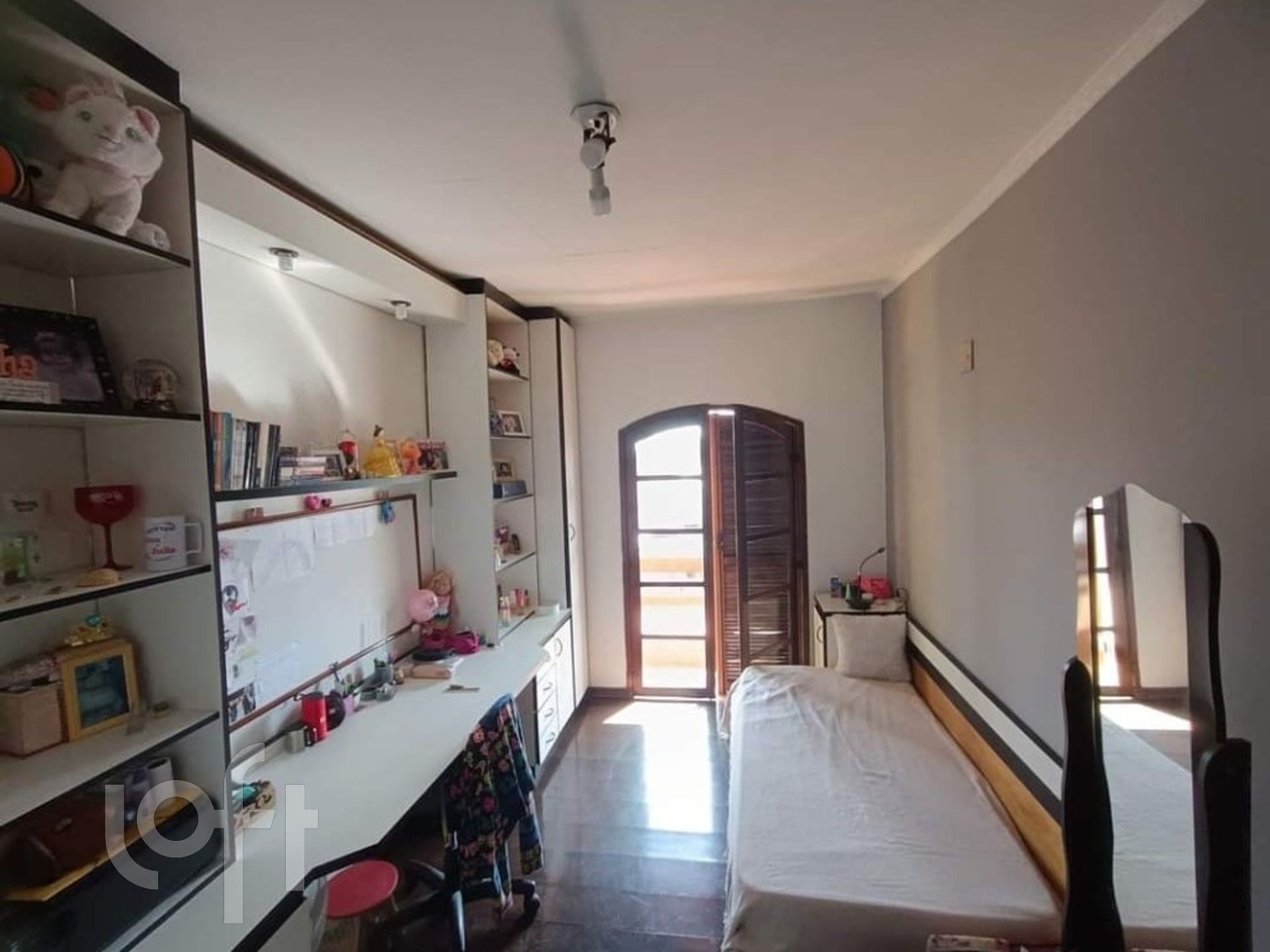 Casa à venda com 4 quartos, 300m² - Foto 2