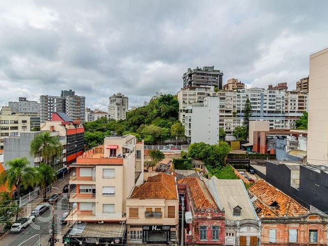 Apartamento com 98m², 3 dormitórios, 1 suíte, 1 vaga, Floresta em Porto Alegre