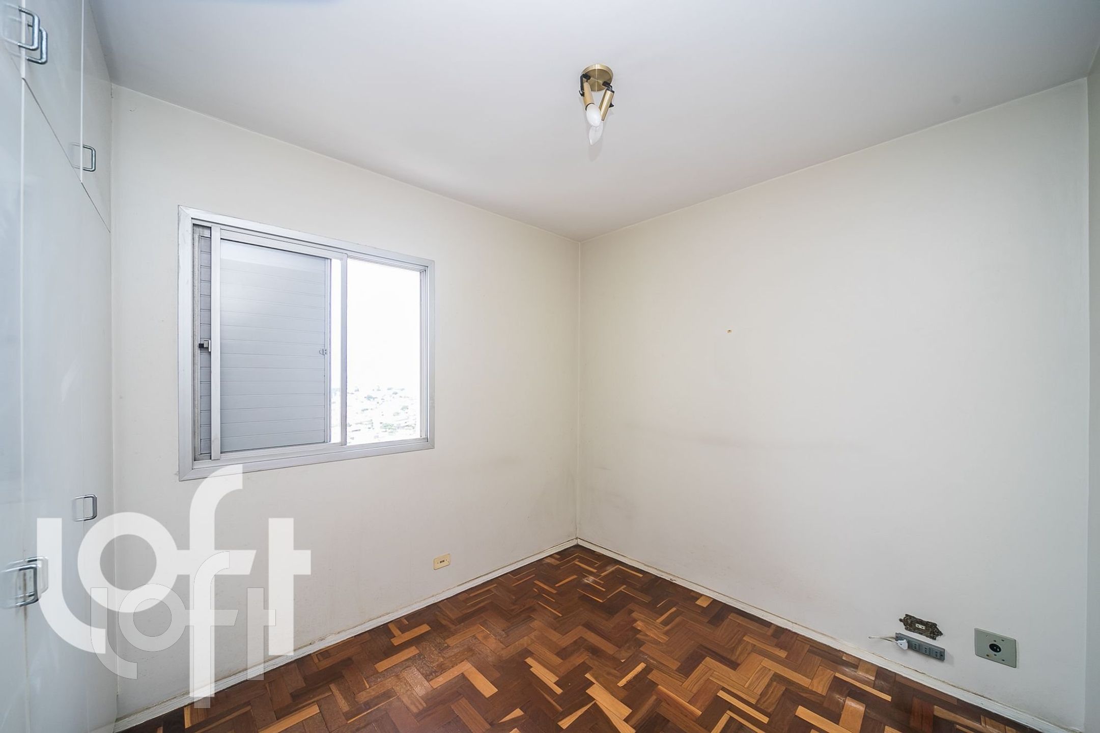 Apartamento à venda com 2 quartos, 64m² - Foto 2