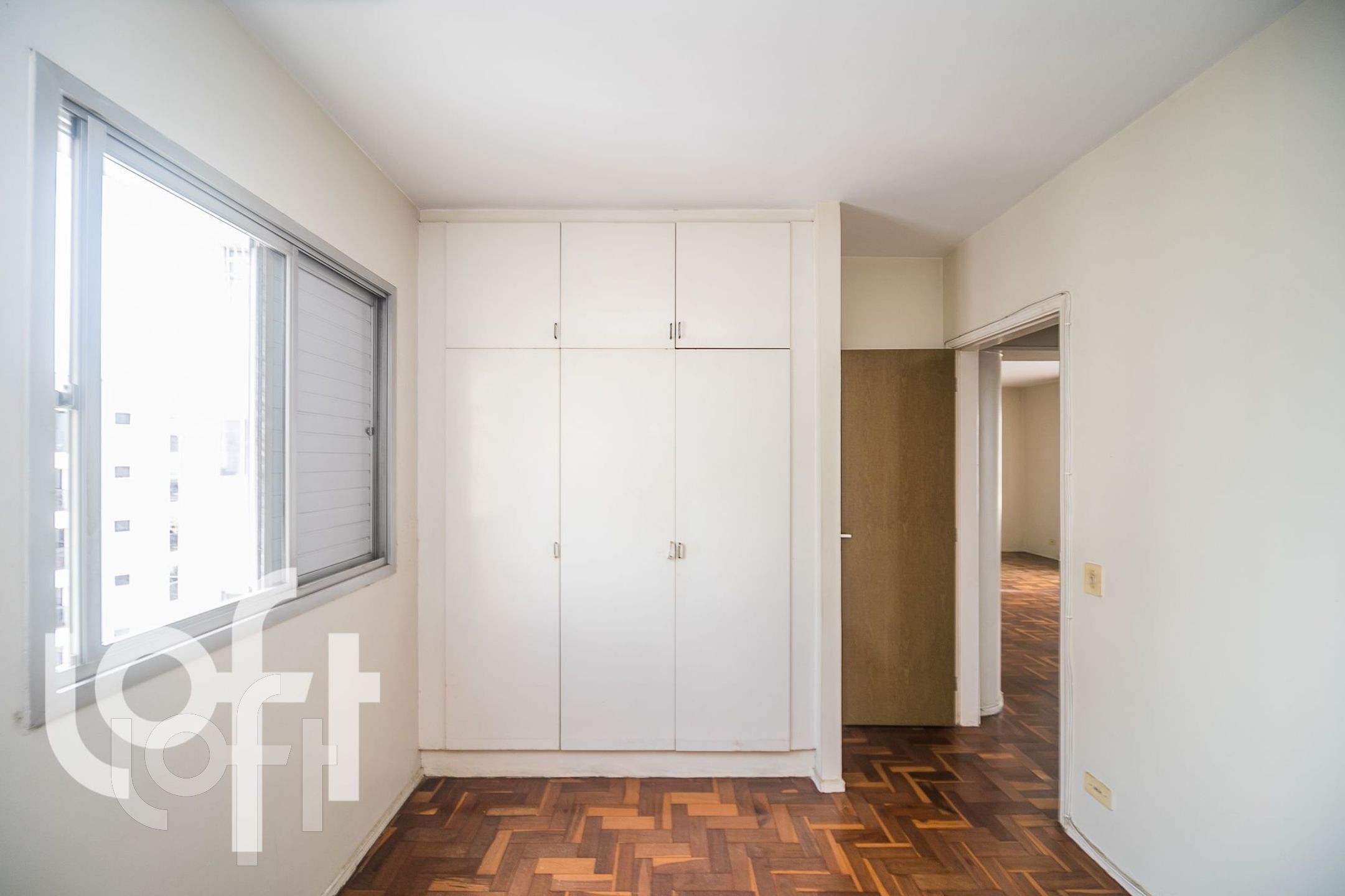 Apartamento à venda com 2 quartos, 64m² - Foto 3