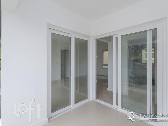 Apartamento com 122m², 3 dormitórios, 1 suíte, 2 vagas, Menino Deus em Porto Alegre