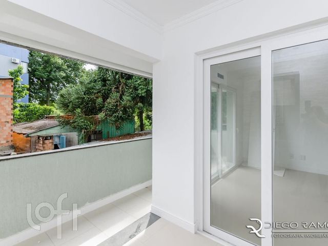 Apartamento com 122m², 3 dormitórios, 1 suíte, 2 vagas, Menino Deus em Porto Alegre