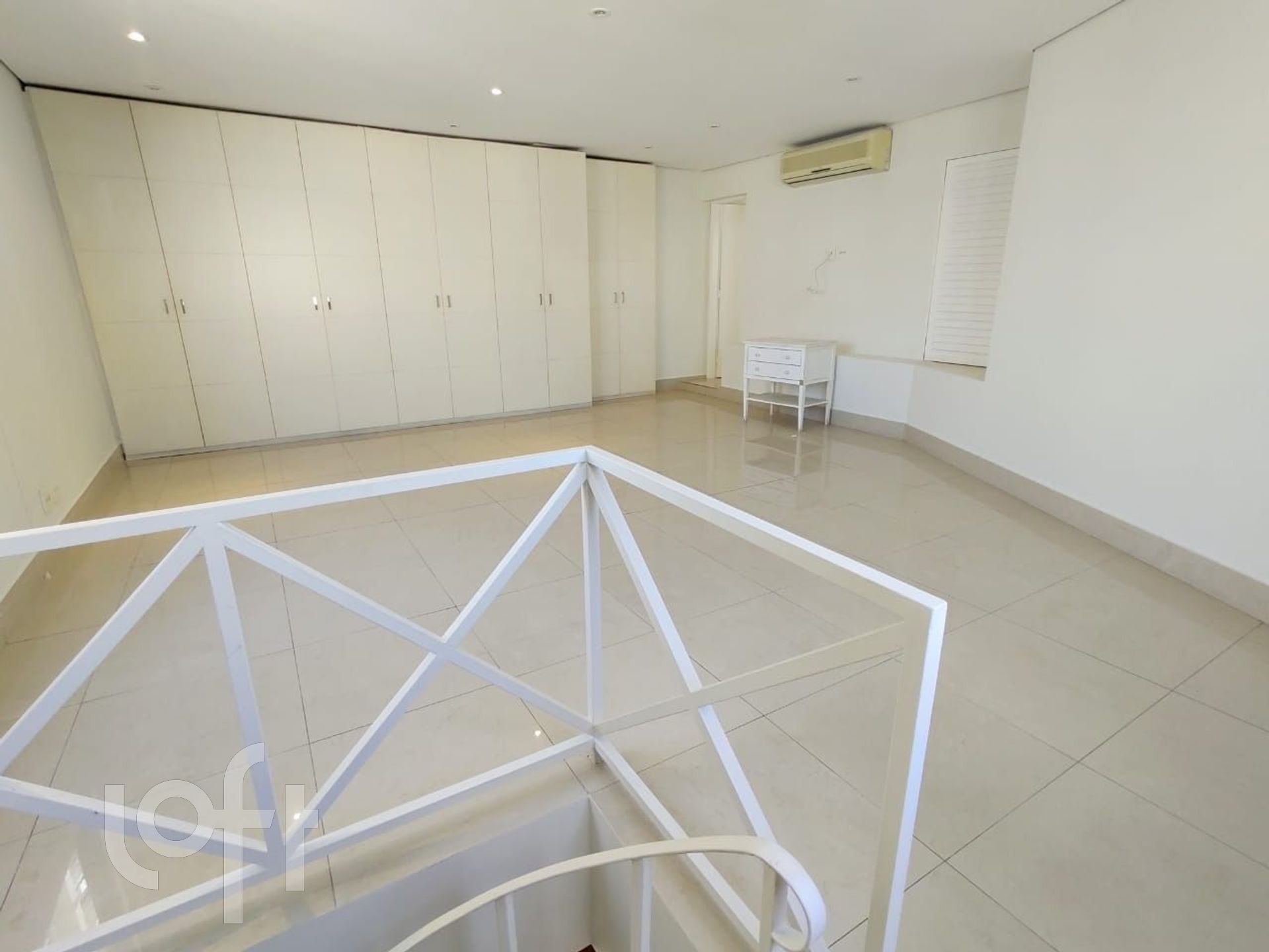 Apartamento à venda com 3 quartos, 221m² - Foto 13