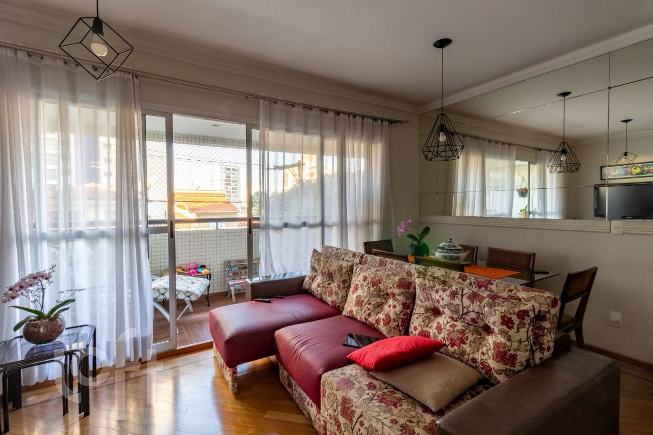 Apartamento à venda com 4 quartos, 90m² - Foto 1