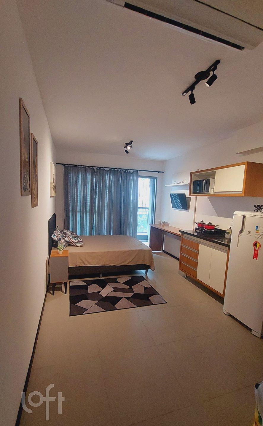 Apartamento à venda com 1 quarto, 28m² - Foto 2