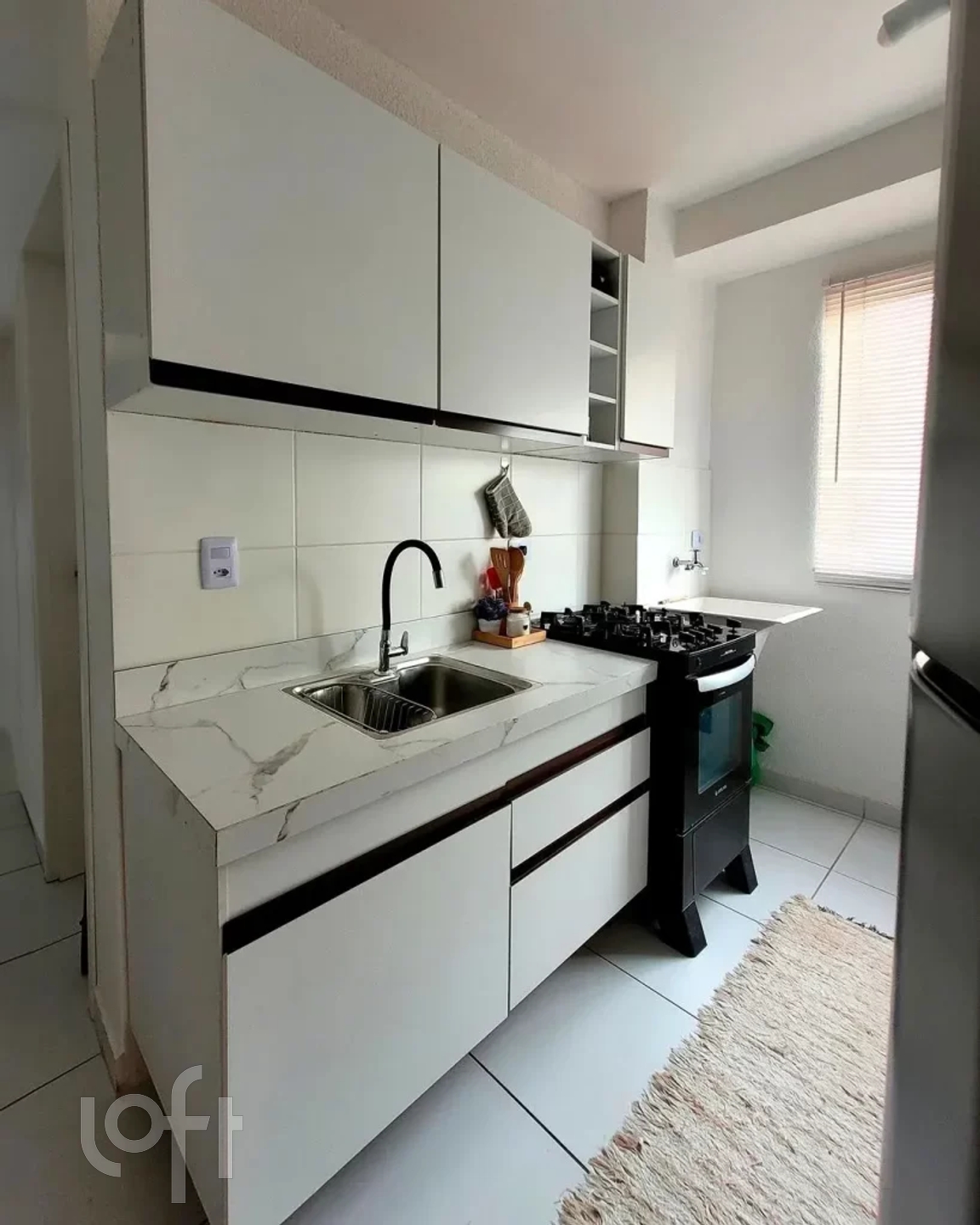 Apartamento à venda com 1 quarto, 70m² - Foto 2