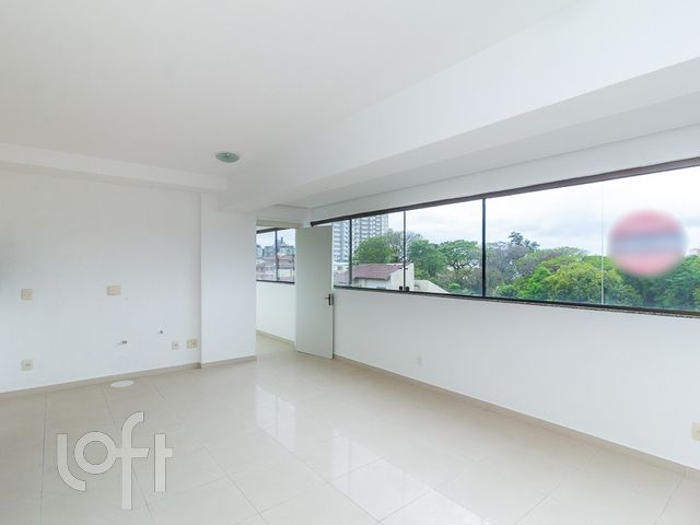 Apartamento com 131m², 3 dormitórios, 1 suíte, 2 vagas, Vila Ipiranga em Porto Alegre