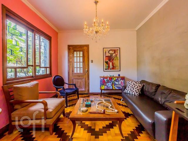 Casa com 196m², 3 dormitórios, 3 vagas, Cristo Redentor em Porto Alegre
