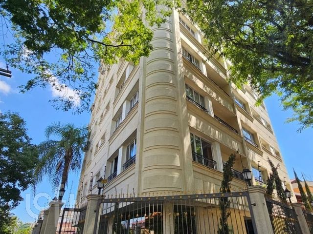 Apartamento com 81m², 2 dormitórios, 1 suíte, 2 vagas, Jardim Botânico em Porto Alegre