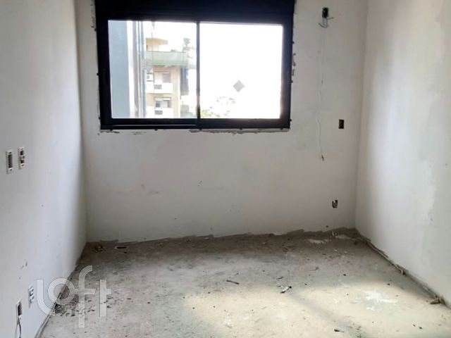 Apartamento com 85m², 2 dormitórios, 2 suítes, 2 vagas, Petrópolis em Porto Alegre