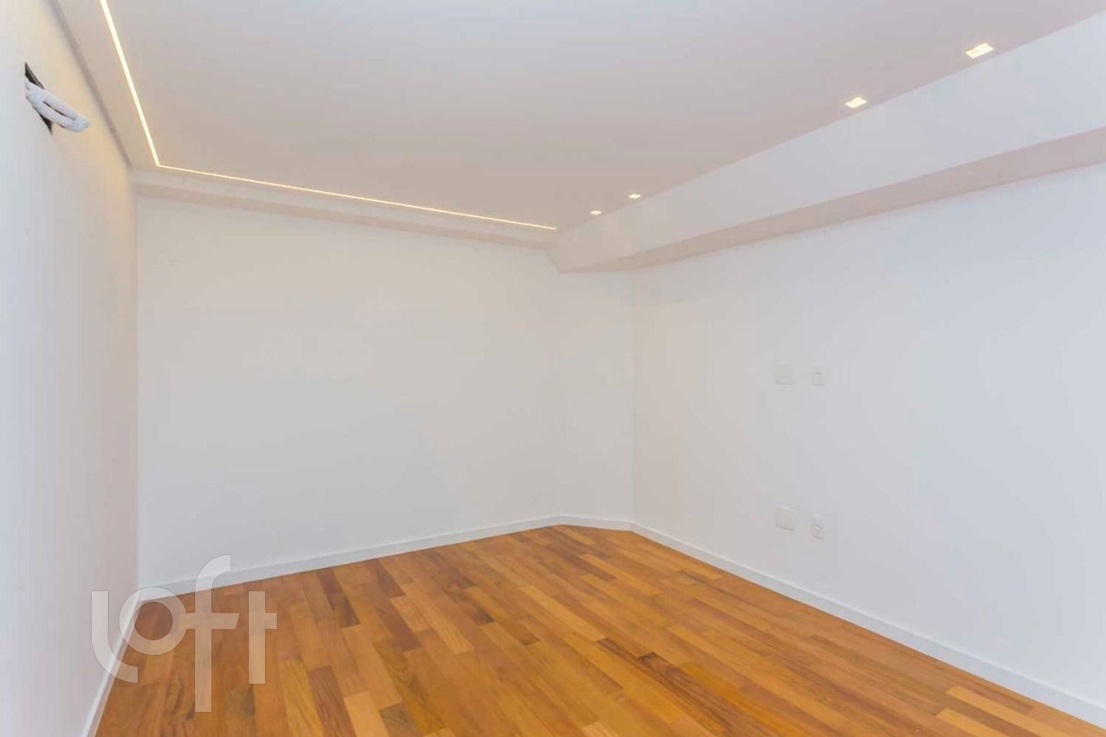 Apartamento à venda com 4 quartos, 300m² - Foto 3