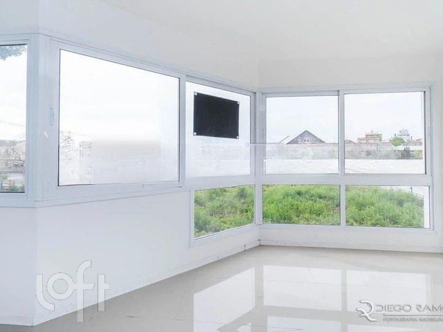 Apartamento com 101m², 3 dormitórios, 1 suíte, 2 vagas, São João em Porto Alegre