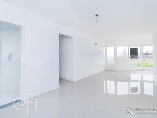 Apartamento com 101m², 3 dormitórios, 1 suíte, 2 vagas, São João em Porto Alegre