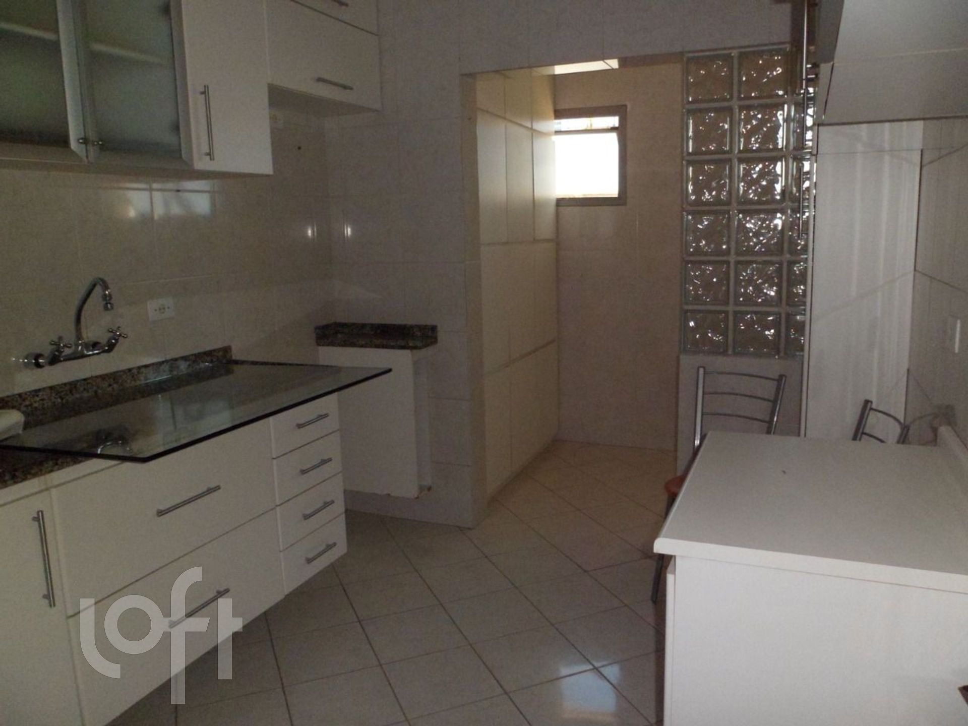 Apartamento à venda com 2 quartos, 76m² - Foto 3