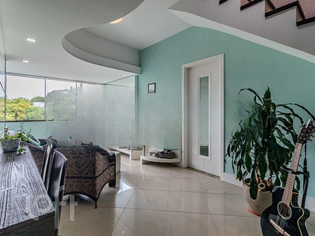 Apartamento com 197m², 3 dormitórios, 1 suíte, 2 vagas, São João em Porto Alegre