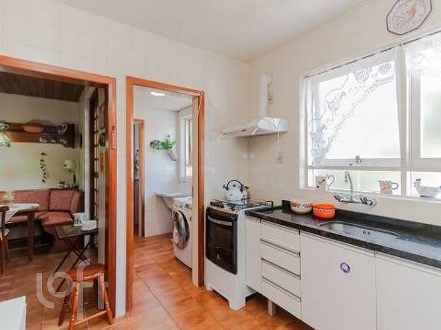 Apartamento com 221m², 3 dormitórios, 1 suíte, 2 vagas, Higienópolis em Porto Alegre