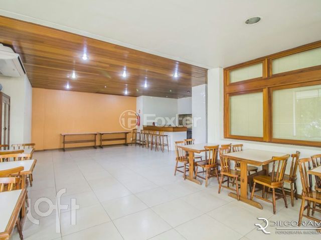 Apartamento com 111m², 2 dormitórios, 1 suíte, 1 vaga, Menino Deus em Porto Alegre