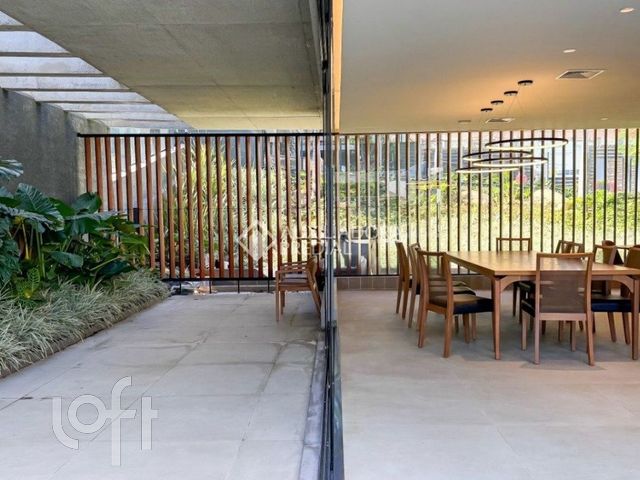 Apartamento com 170m², 3 dormitórios, 3 suítes, 3 vagas, Petrópolis em Porto Alegre