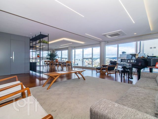 Apartamento com 294m², 4 dormitórios, 4 suítes, 4 vagas, Bela Vista em Porto Alegre