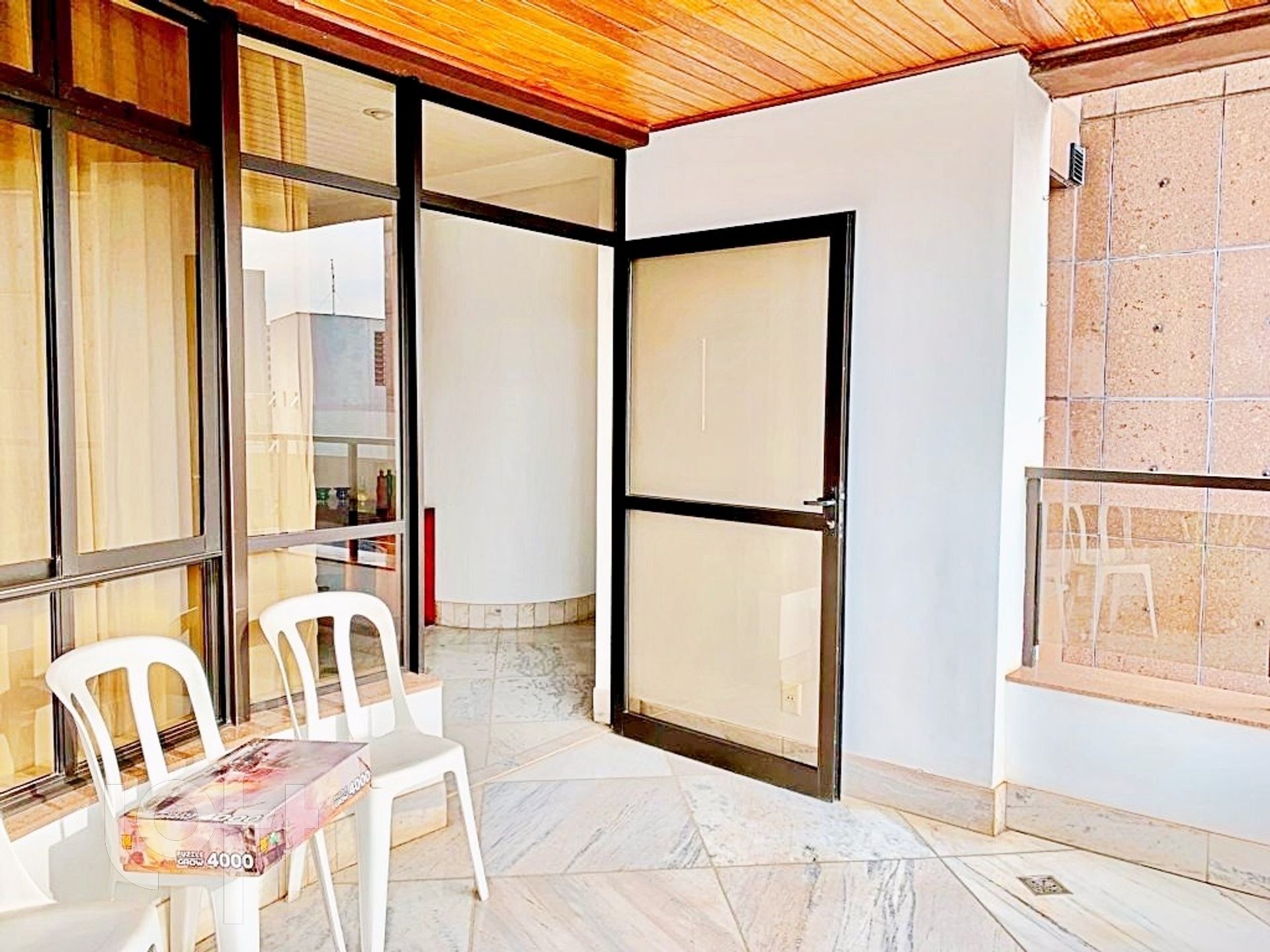 Apartamento à venda com 4 quartos, 235m² - Foto 6