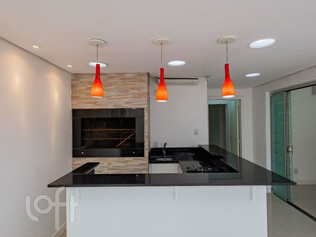 Apartamento com 65m², 2 dormitórios, 2 suítes, Floresta em Porto Alegre