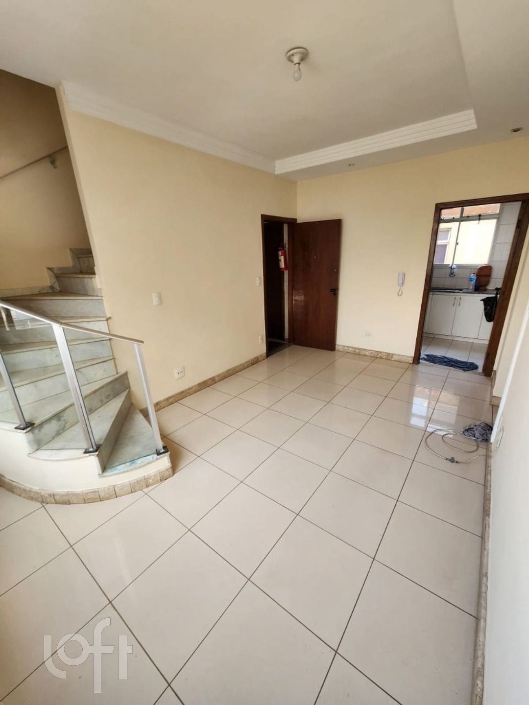 Apartamento à venda com 3 quartos, 134m² - Foto 2