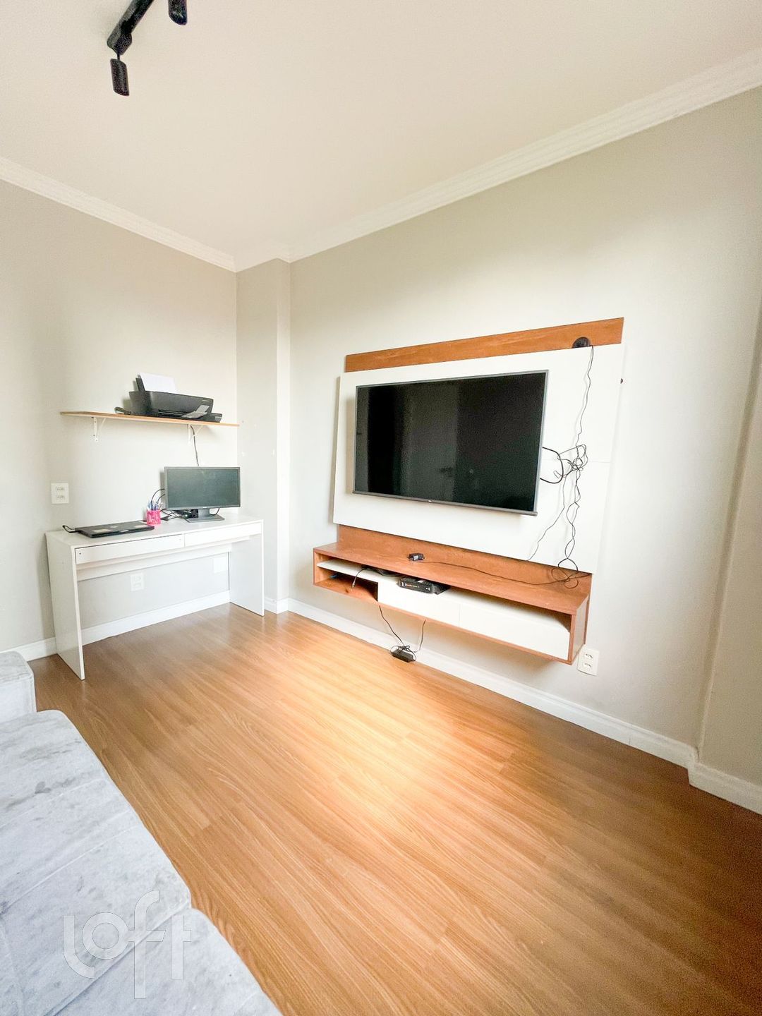 Apartamento à venda com 3 quartos, 105m² - Foto 2