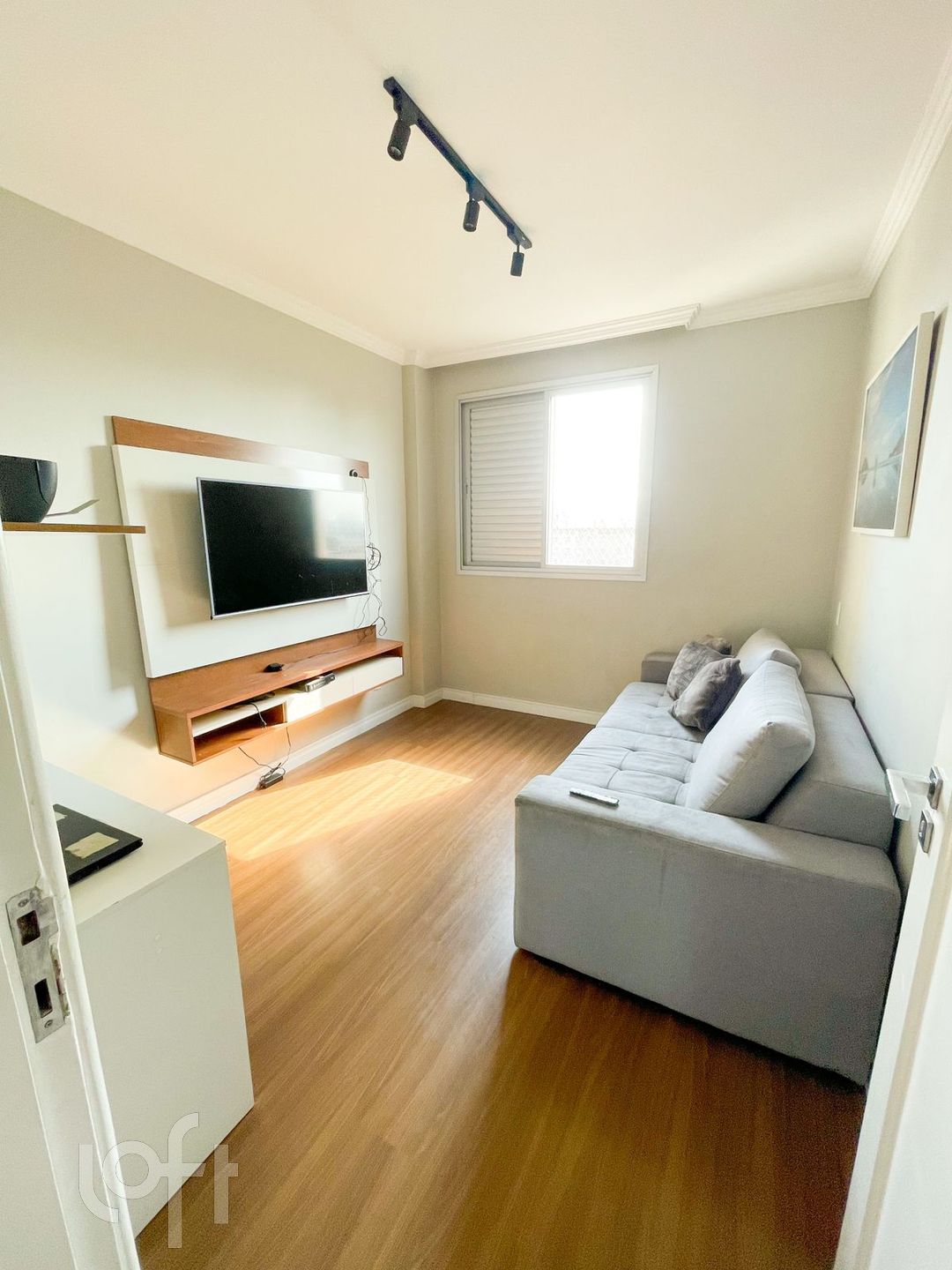 Apartamento à venda com 3 quartos, 105m² - Foto 1