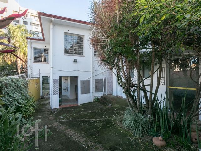 Casa com 180m², 4 dormitórios, 1 suíte, Petrópolis em Porto Alegre