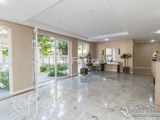 Apartamento com 80m², 3 dormitórios, 1 suíte, 2 vagas, Cristo Redentor em Porto Alegre