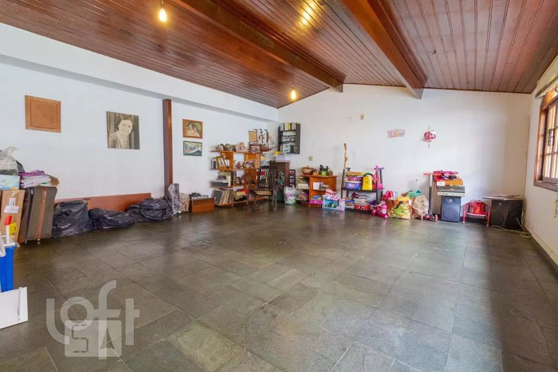 Casa à venda com 3 quartos, 300m² - Foto 16