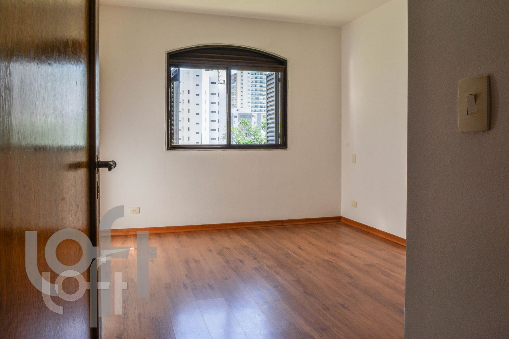 Apartamento à venda com 4 quartos, 250m² - Foto 29