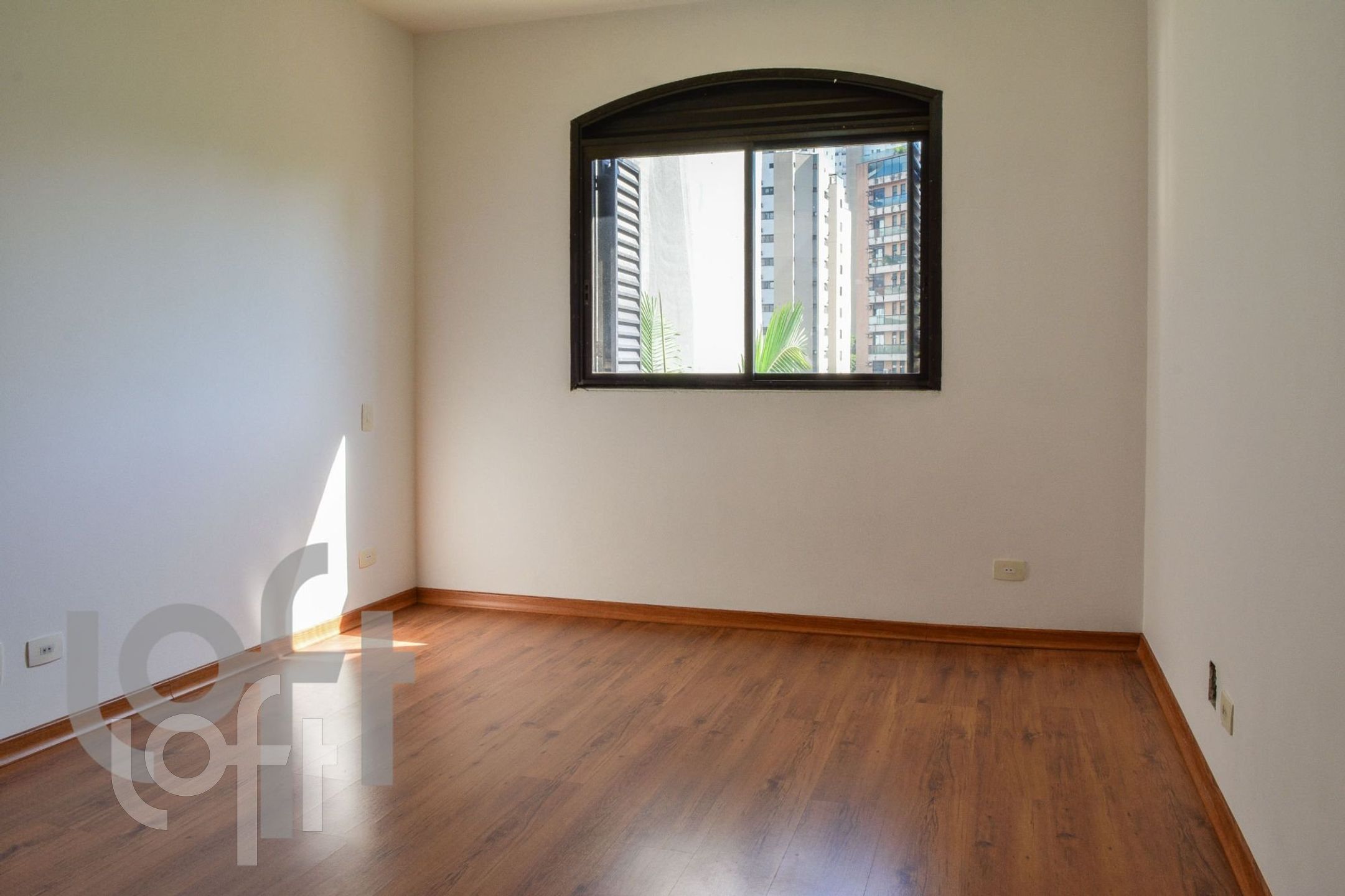 Apartamento à venda com 4 quartos, 250m² - Foto 34