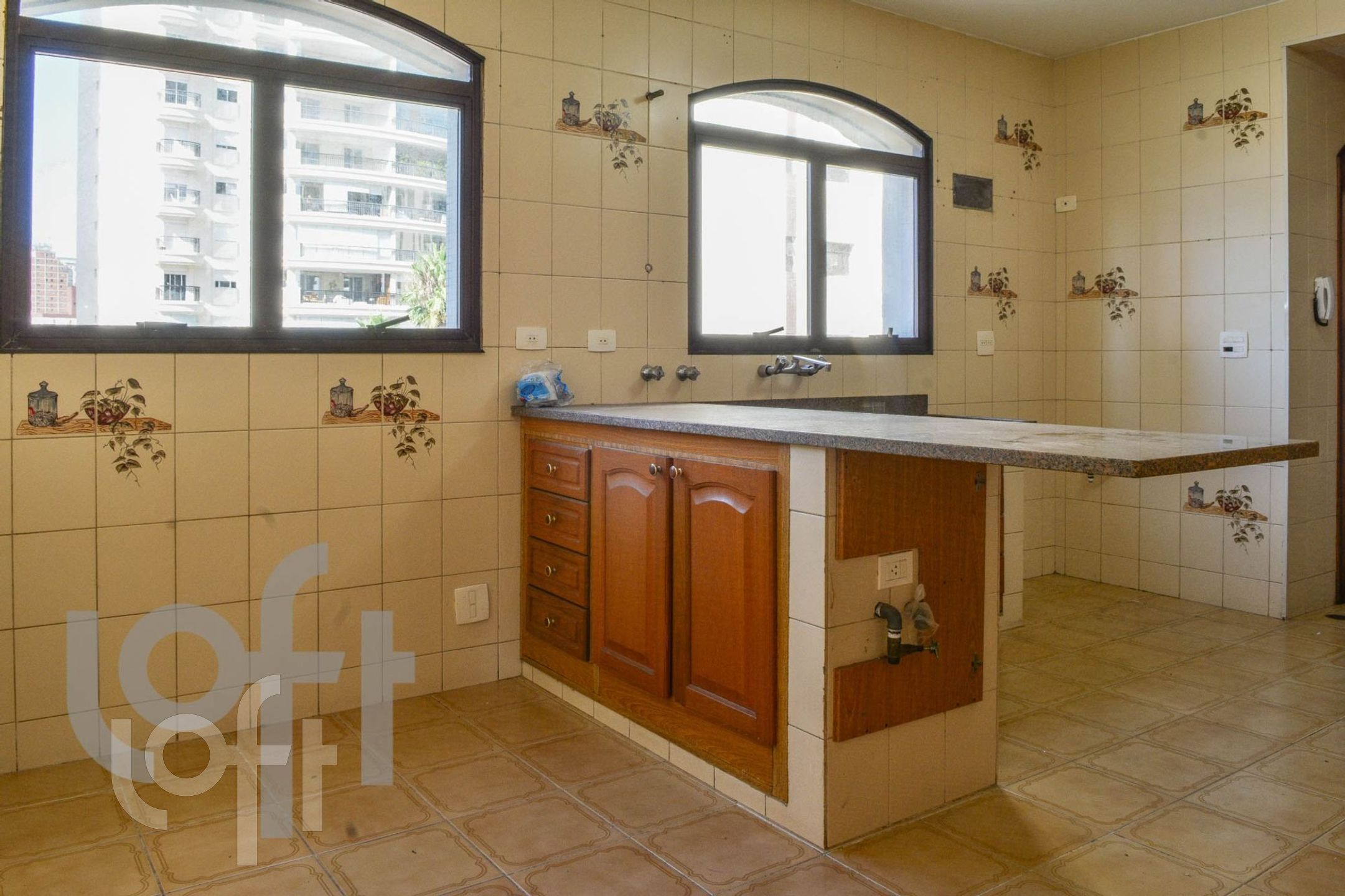 Apartamento à venda com 4 quartos, 250m² - Foto 11