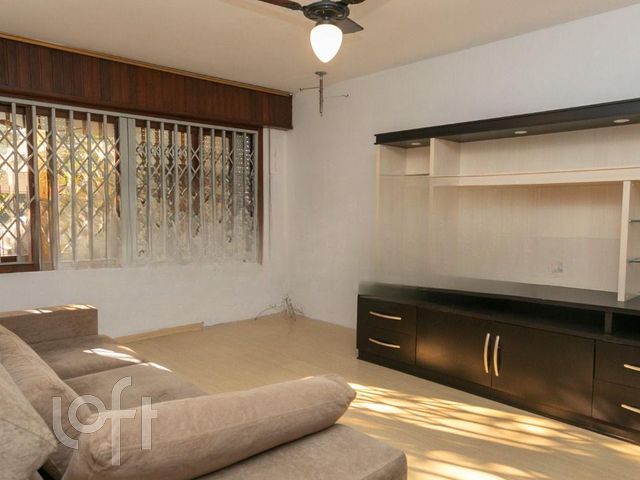 Casa com 116m², 3 dormitórios, 1 vaga, Petrópolis em Porto Alegre