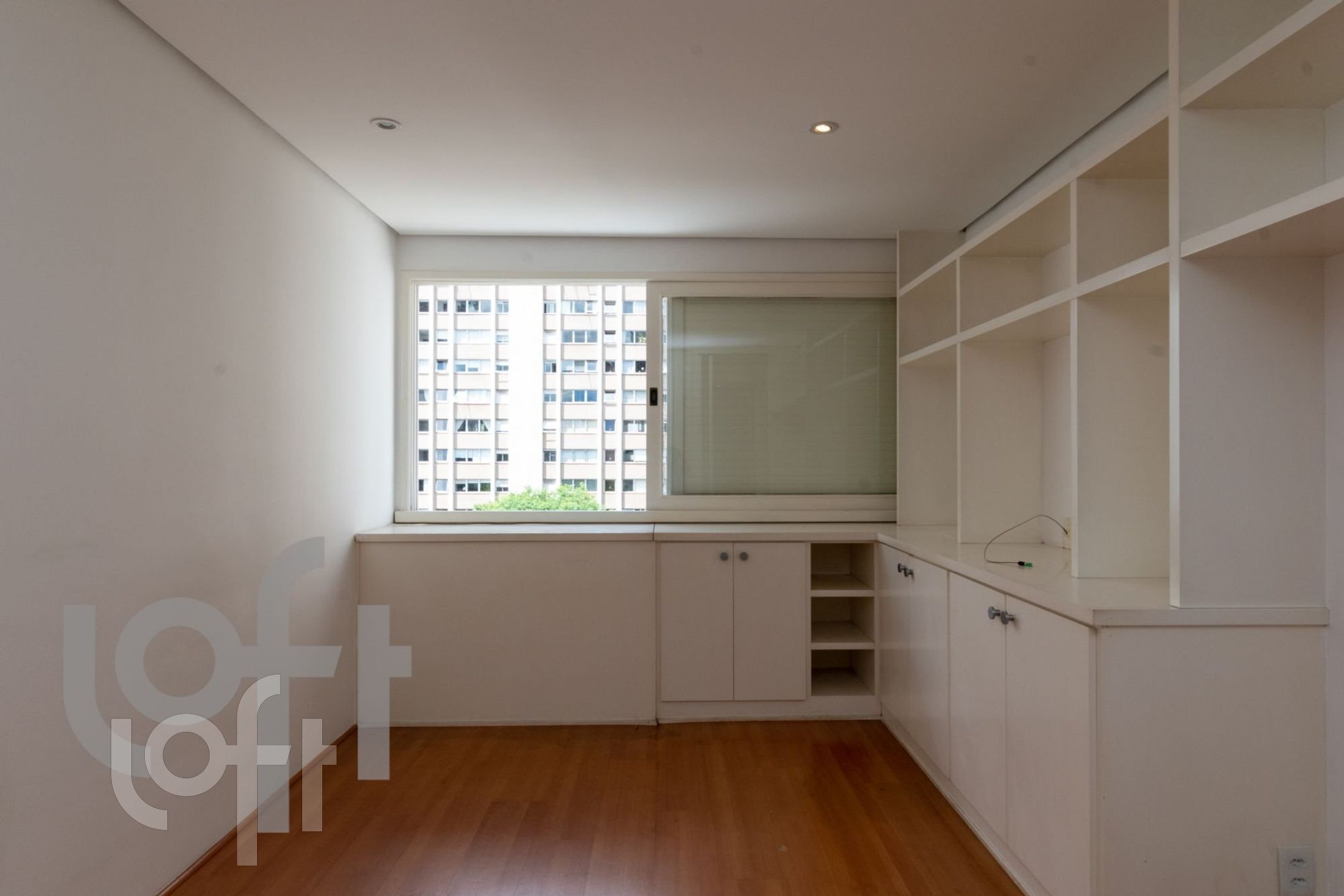 Apartamento à venda com 1 quarto, 24m² - Foto 1