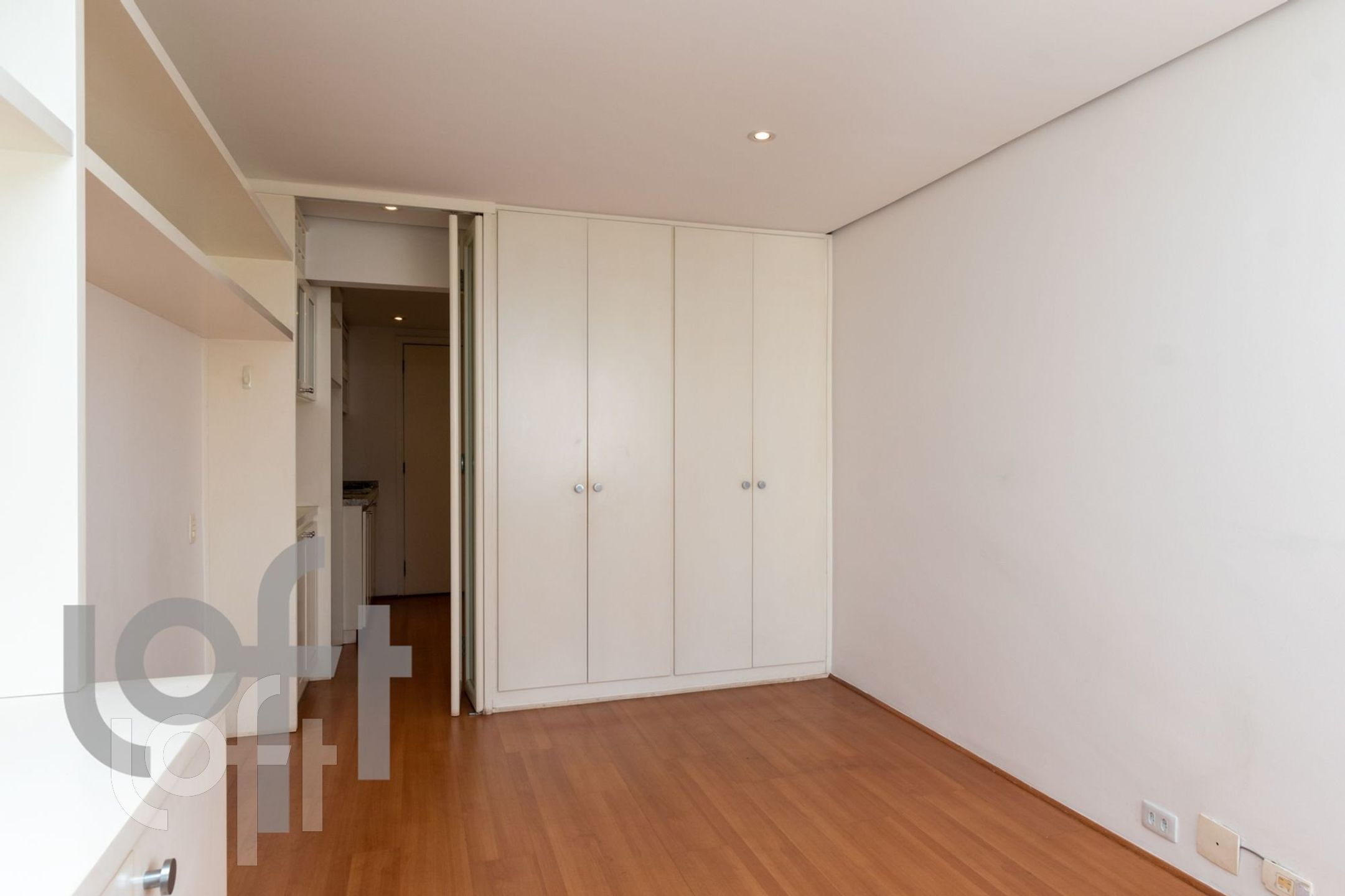 Apartamento à venda com 1 quarto, 24m² - Foto 6