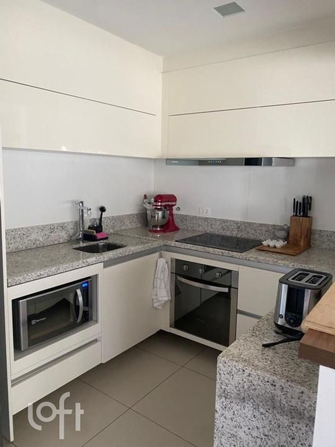 Apartamento à venda com 1 quarto, 75m² - Foto 17