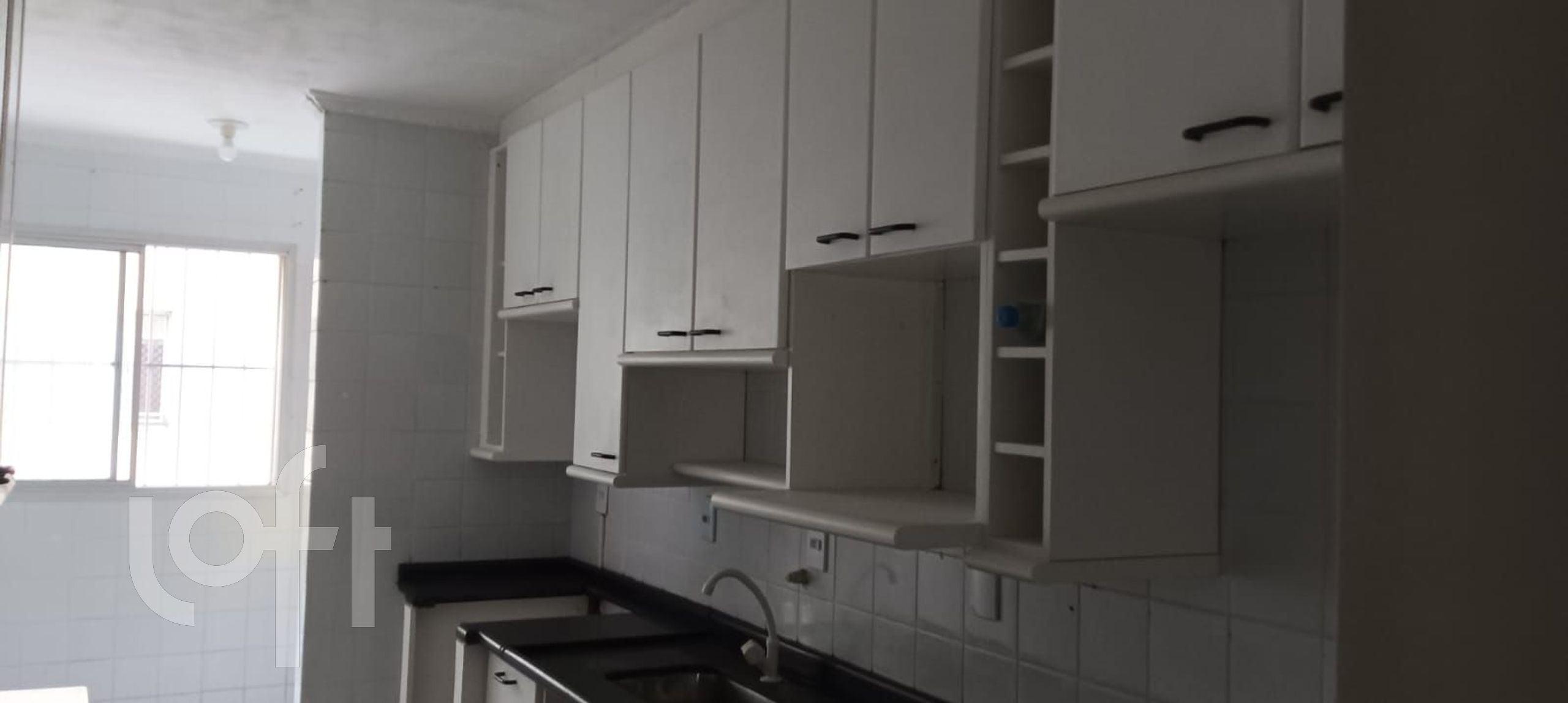 Apartamento à venda com 3 quartos, 68m² - Foto 2