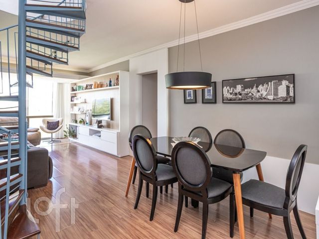 Apartamento com 214m², 4 dormitórios, 2 suítes, 2 vagas, Três Figueiras em Porto Alegre