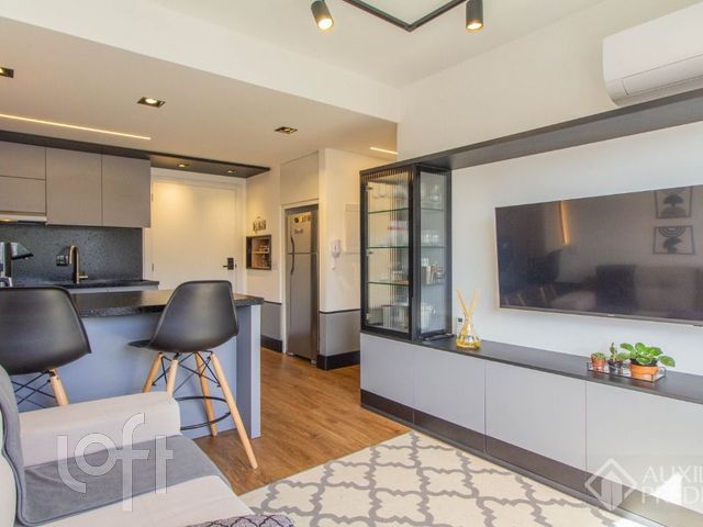 Apartamento com 47m², 2 dormitórios, 1 suíte, 1 vaga, Rio Branco em Porto Alegre