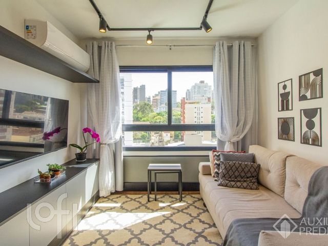 Apartamento com 47m², 2 dormitórios, 1 suíte, 1 vaga, Rio Branco em Porto Alegre