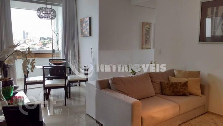 Apartamento à venda com 3 quartos, 77m² - Foto 2