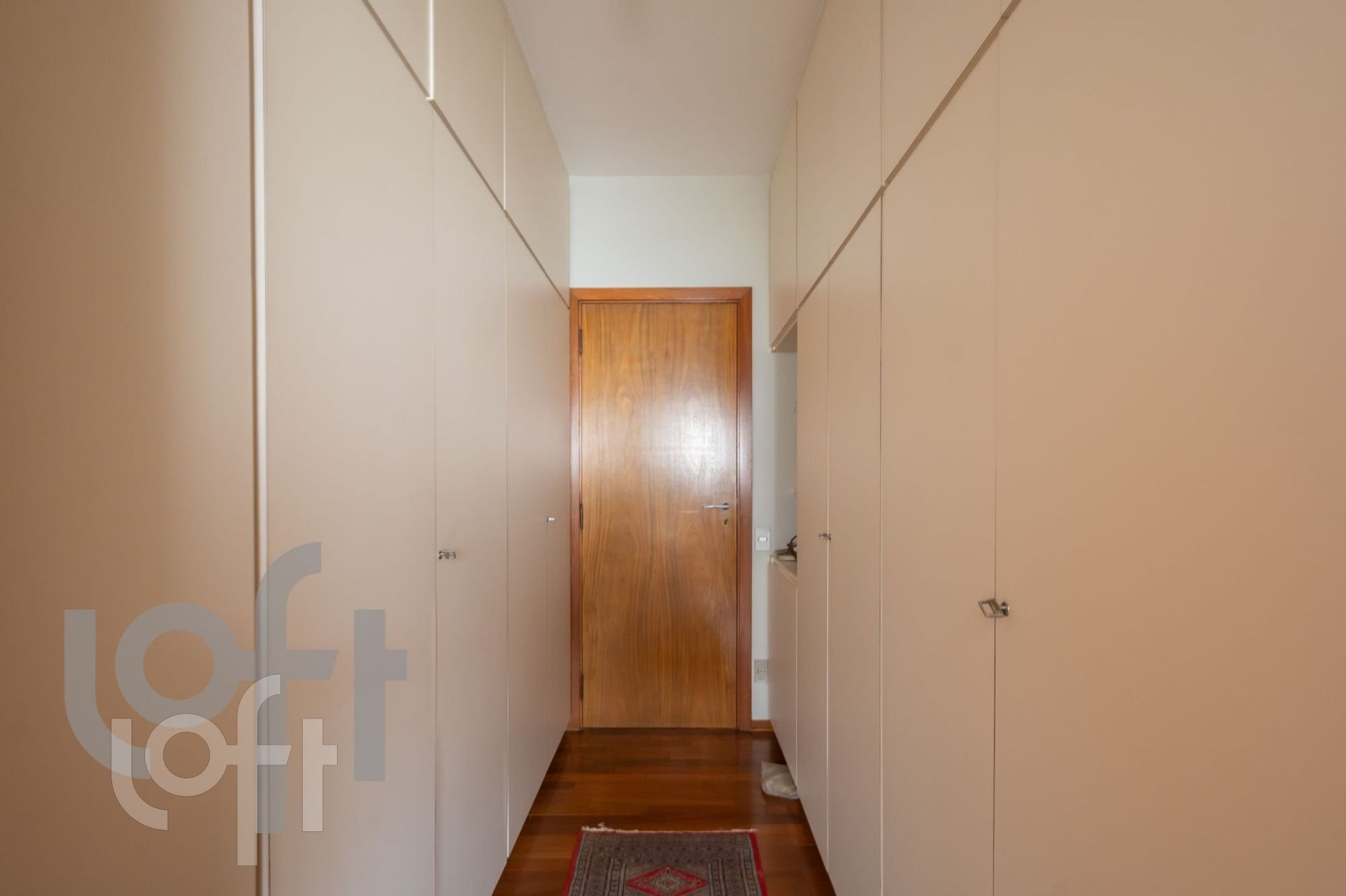 Apartamento à venda com 3 quartos, 236m² - Foto 2