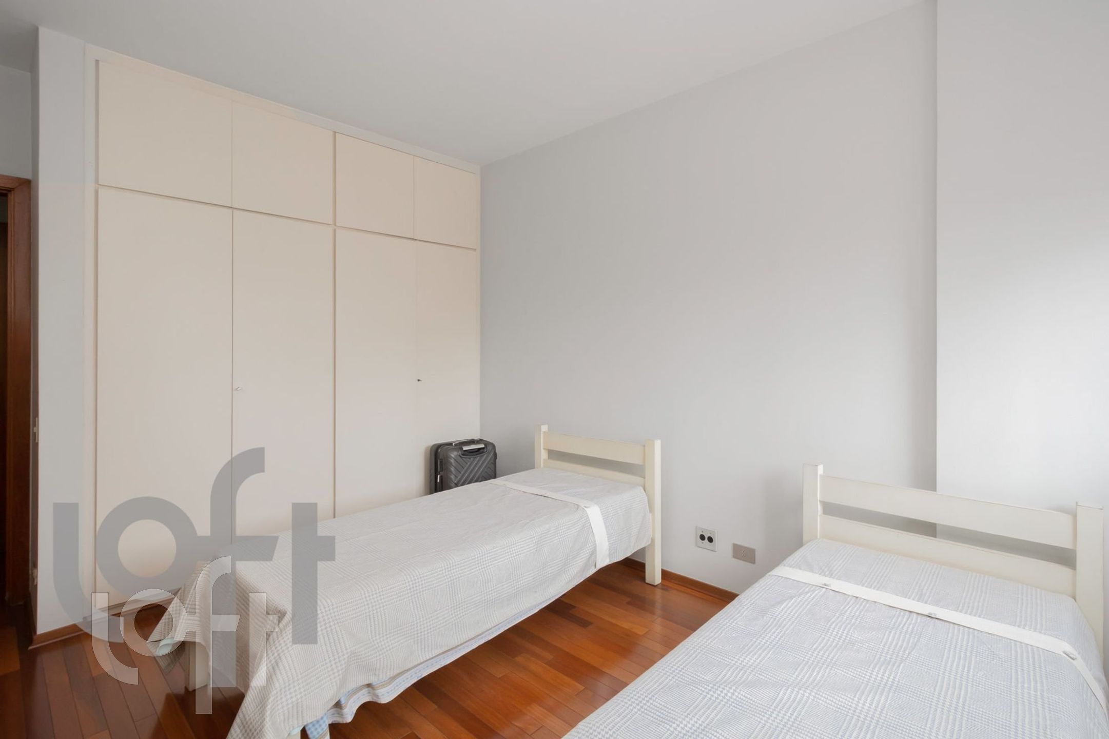 Apartamento à venda com 3 quartos, 236m² - Foto 14