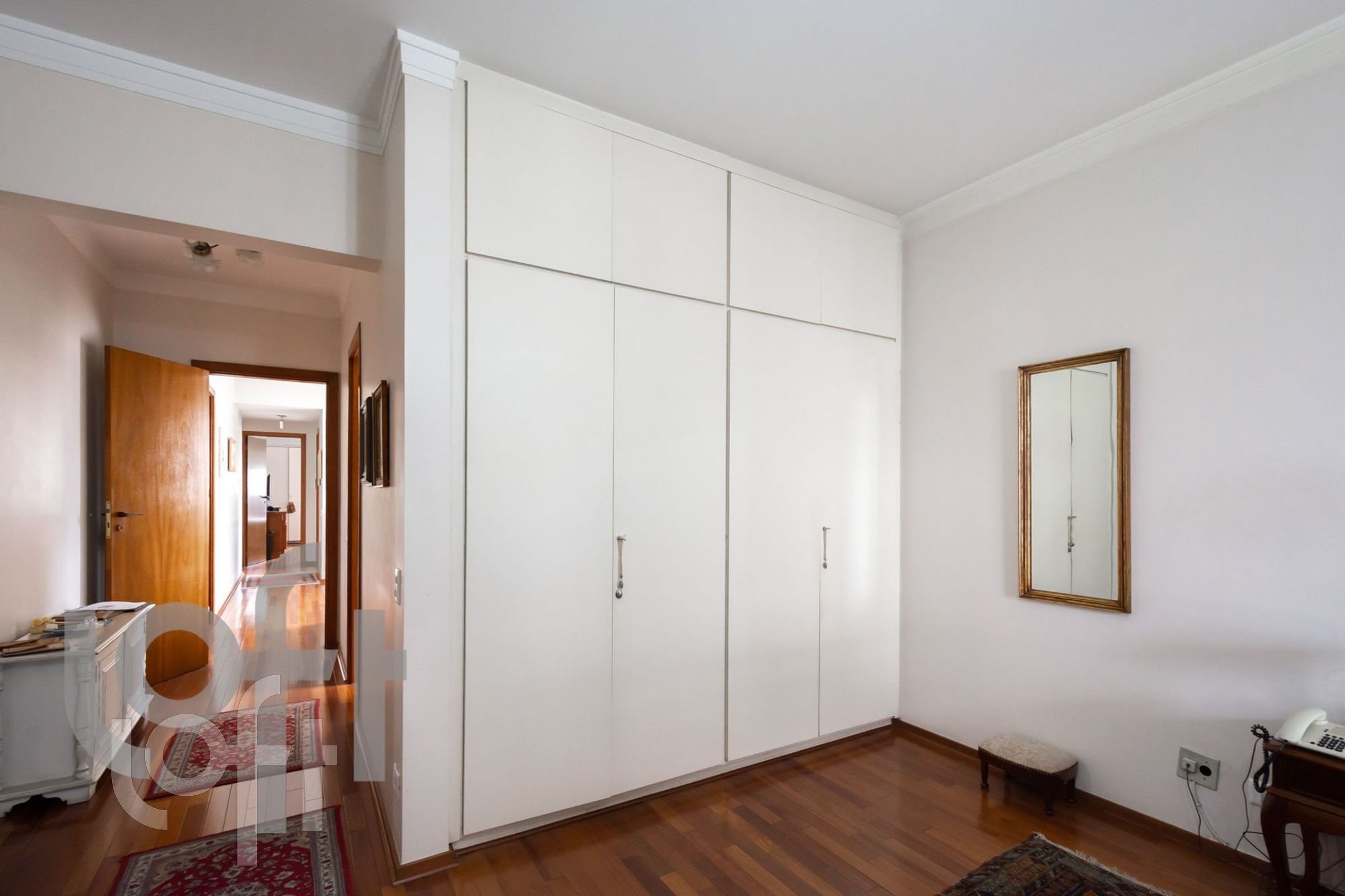 Apartamento à venda com 3 quartos, 236m² - Foto 3