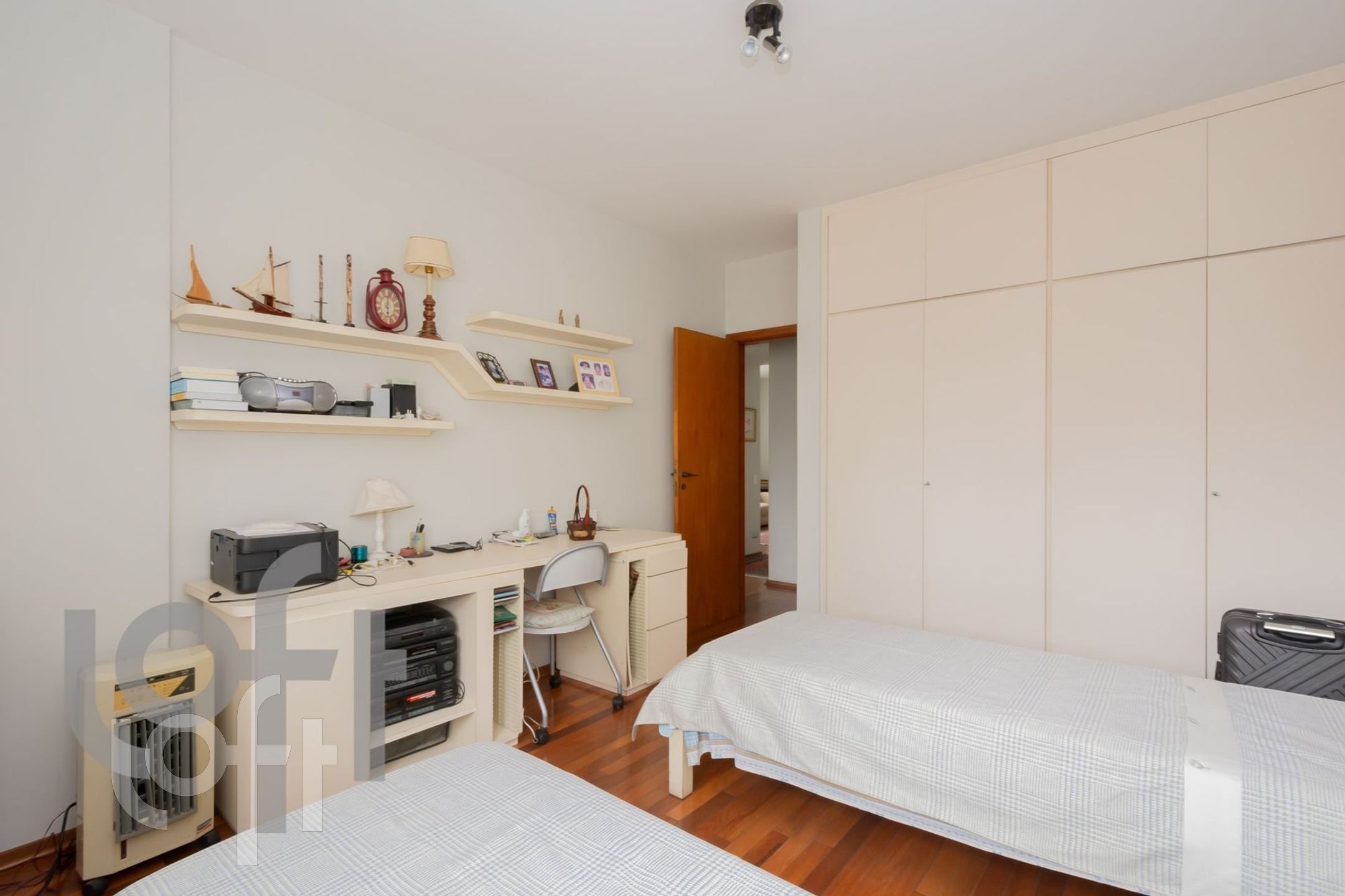 Apartamento à venda com 3 quartos, 236m² - Foto 13